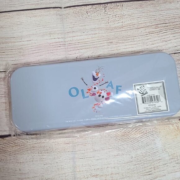 Disney Frozen Olaf In my Element Pencil Case - NEW - Picture 2 of 2